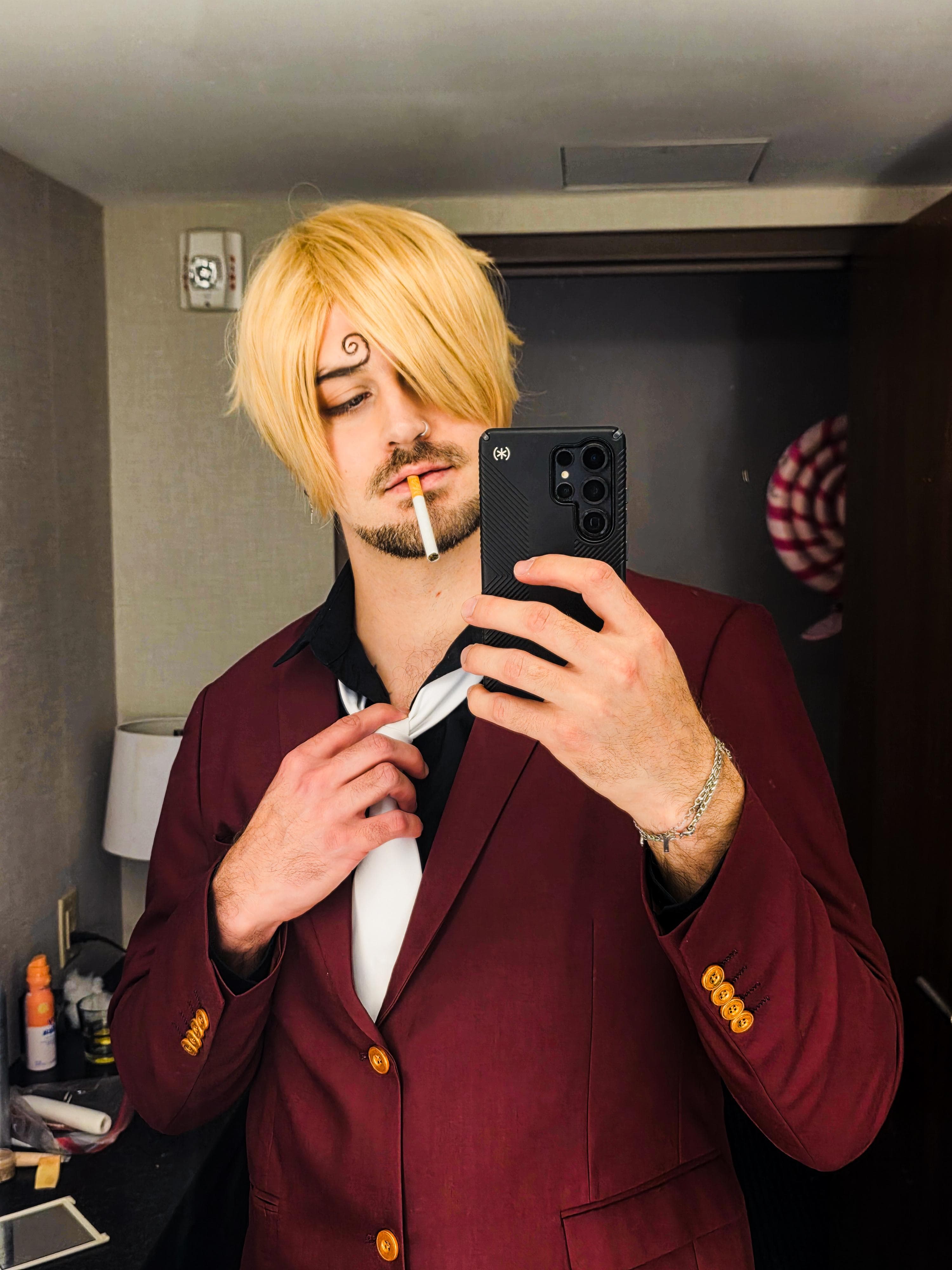 【ワンピース】サンジのコスプレが神再現すぎる！海外の反応